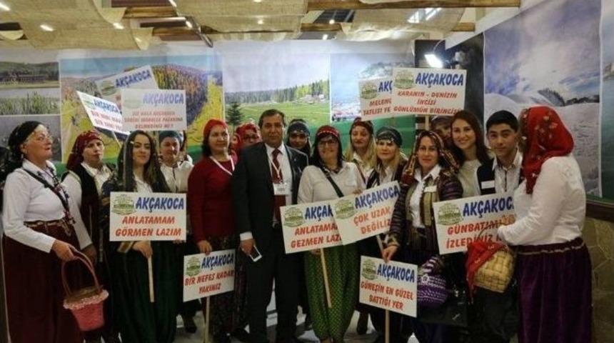 Tarihi Yukarı Mahalle Pazarından Gelen Bayanlar Fuara Damgasını Vurdu