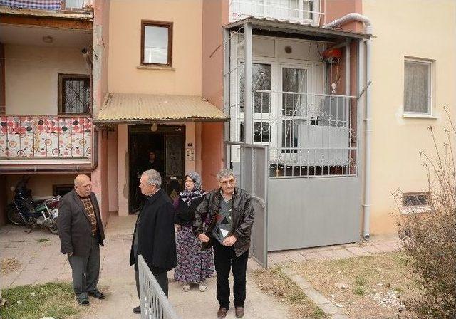 Dinar Belediyesi Engelleri Kaldırıyor