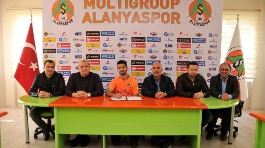 Alanyaspor&rsquo;da Emre İmzaladı