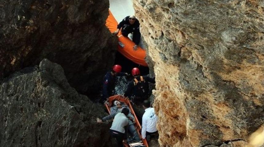 3 Arkadaşın Falez Keyfi Hastanede Bitti