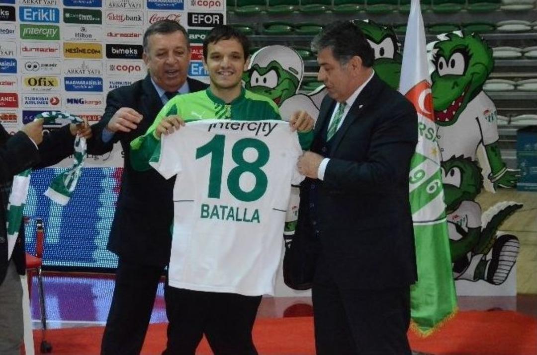 Batalla İmzayı Attı