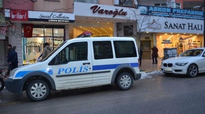 Yaşlı Adam Evinde Ölü Bulundu