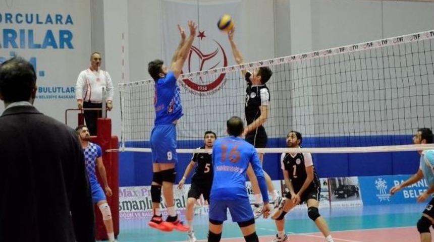Paland&ouml;ken Belediyespor Voleybol Takımı 7 Ma&ccedil;tır Yenilmiyor