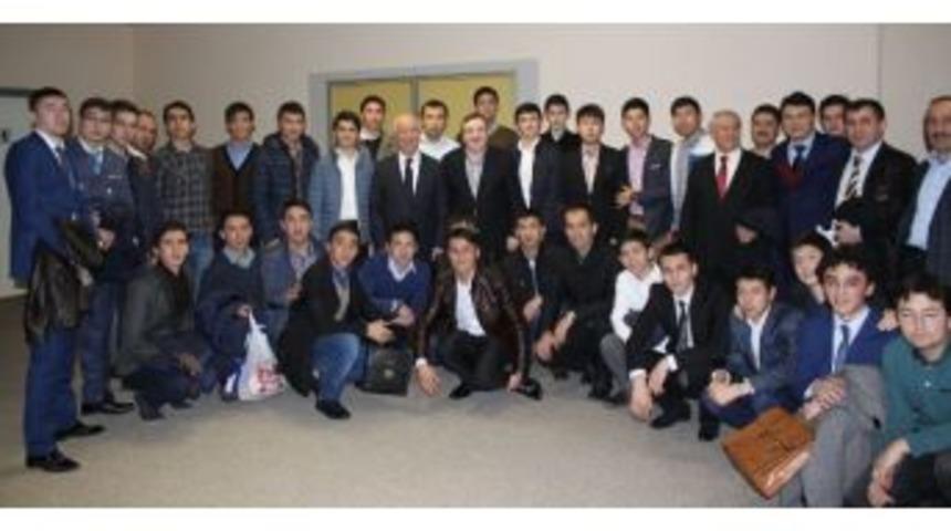 Kazak &Ouml;ğrencilerden İhlas&rsquo;a Teşekk&uuml;r