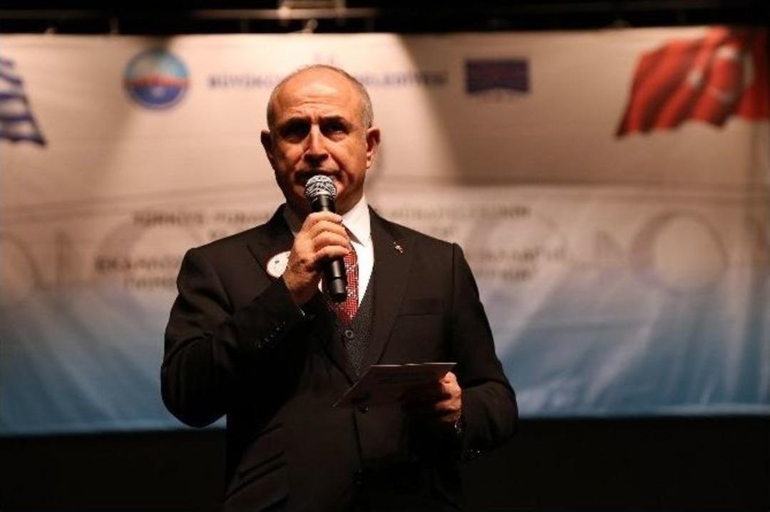 Başkan Akg&uuml;n Ve Yunanistanlı Y&ouml;neticiler Zeytin Ağacı Dikti