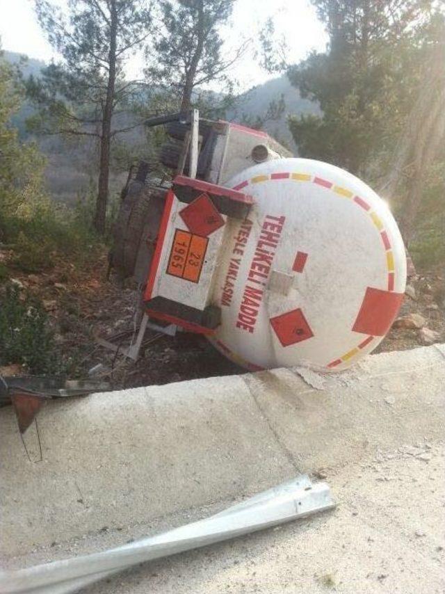 Havran’da Tanker Bariyere Çarptı : 1 Ölü