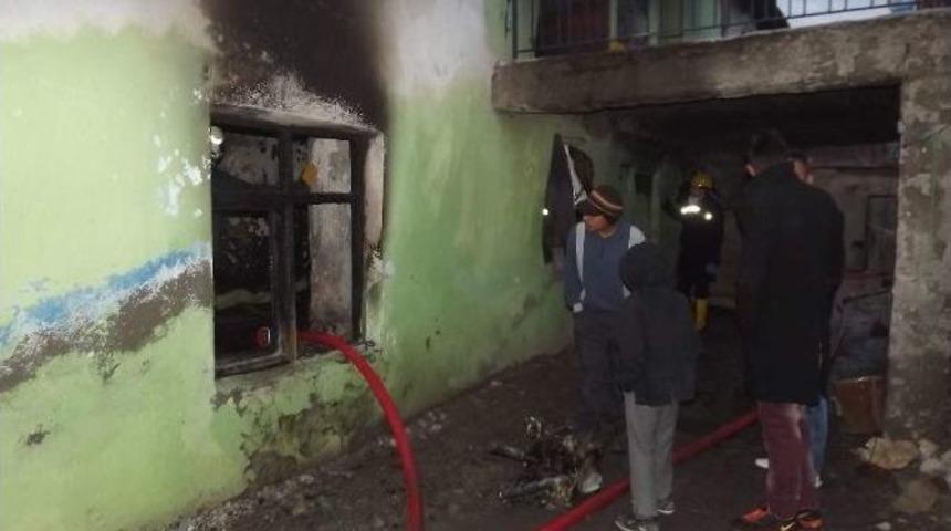 Engelli &Ccedil;ocuk Yangında Hayatını Kaybetti