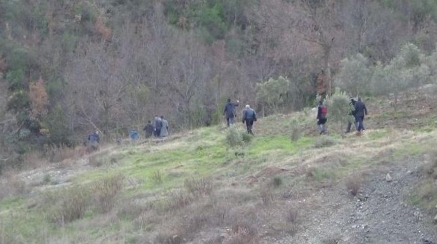 Alperenler Sınırı Ge&ccedil;mek İstedi, Asker İzin Vermedi