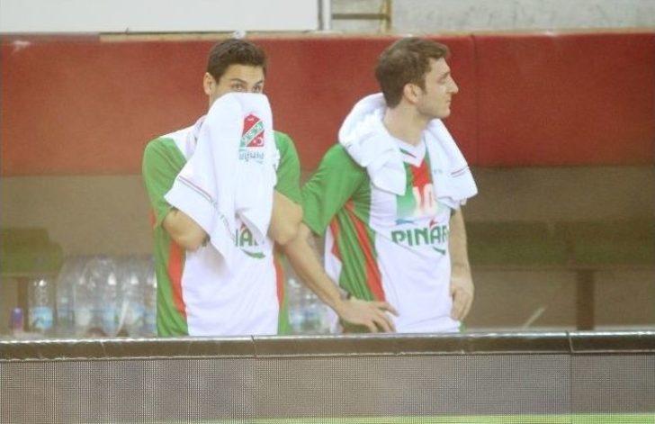 Pınar Karşıyaka - Beşiktaş Sompo Japan Maçında Olaylar Çıktı G1