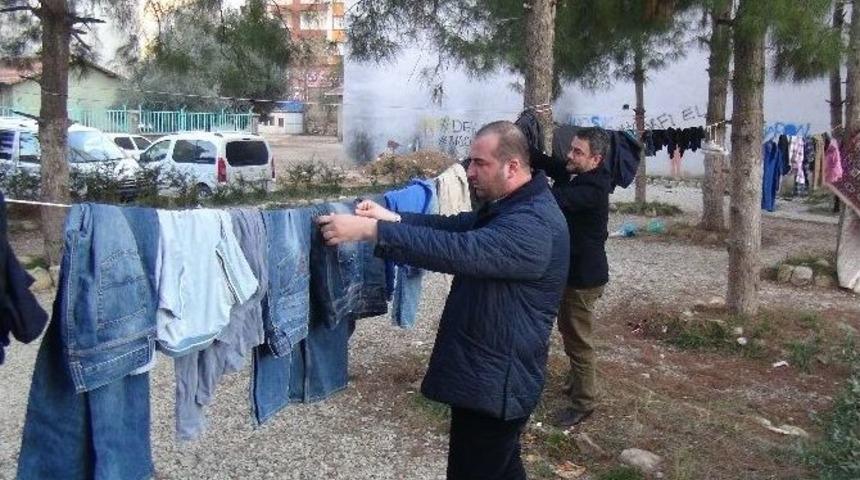 Kızıltepe’de Askıda Elbise Kampanyası Başlatıldı