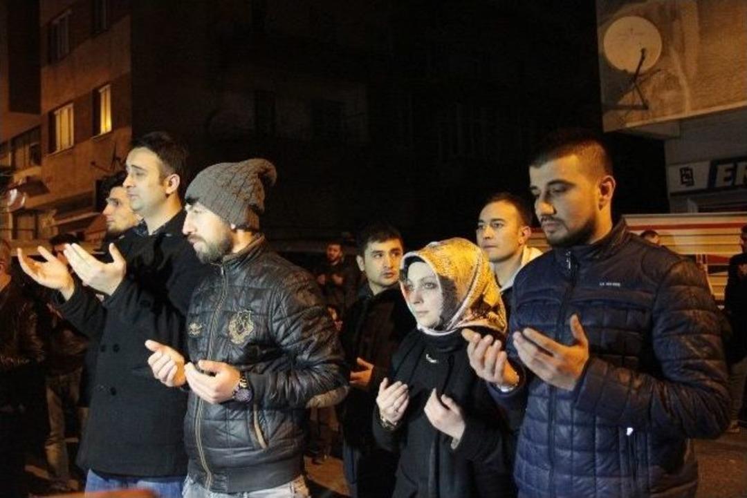 Şehit Uzman &Ccedil;avuş Peker&rsquo;in Babaevinde Yas Hakim