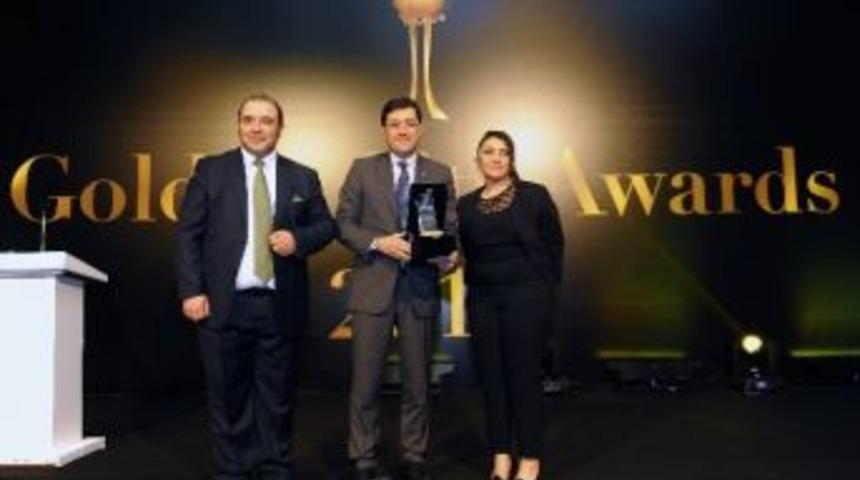 En Başarılı İl&ccedil;e Belediye Başkanı &Ouml;d&uuml;l&uuml; Başkan Murat Hazinedar&rsquo;ın Oldu