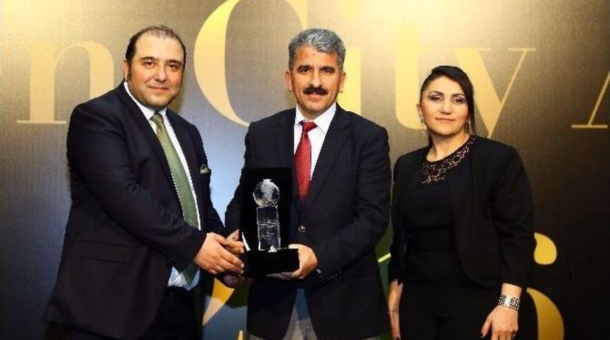 Bağcılar Belediyesi 3 &Ouml;d&uuml;l Birden Aldı