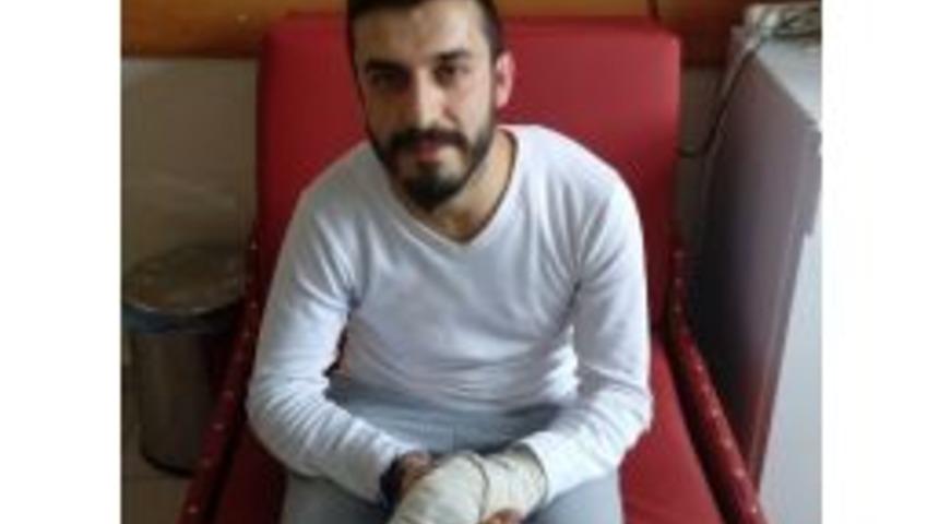 Pres Makinesinde Kopan Parmağı Ameliyatla Yerine Dikildi