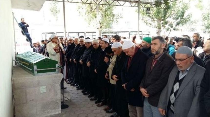 Emekli Müftü Muzaffer Var Vefat Etti