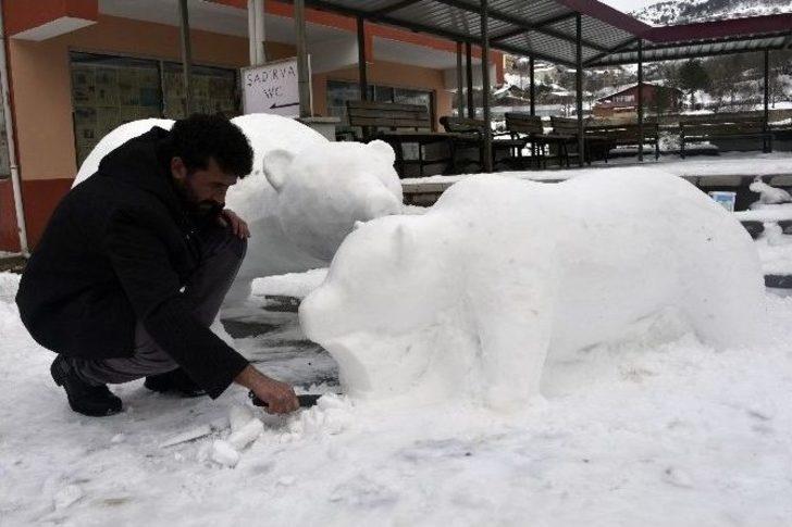Kardan Adam Değil, Kardan Kutup Ayısı Yaptı G1