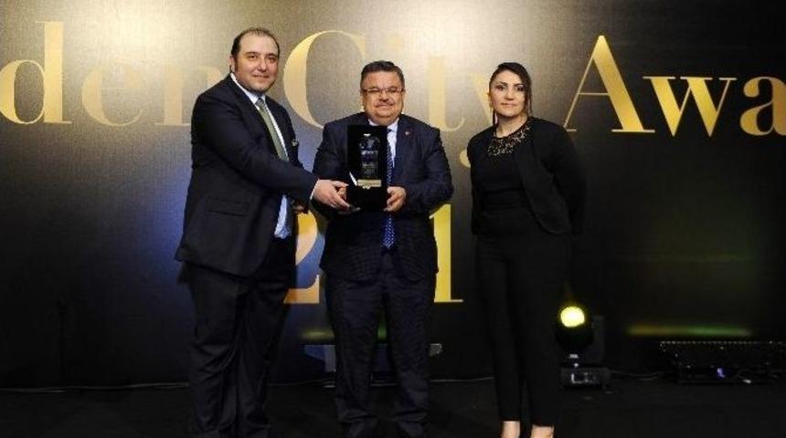 Golden City Awards 2016 &Ouml;d&uuml;lleri Sahiplerini Buldu