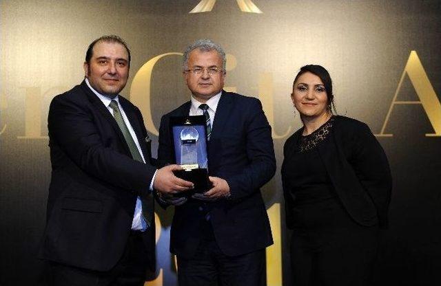 Golden City Awards 2016 Ödülleri Sahiplerini Buldu