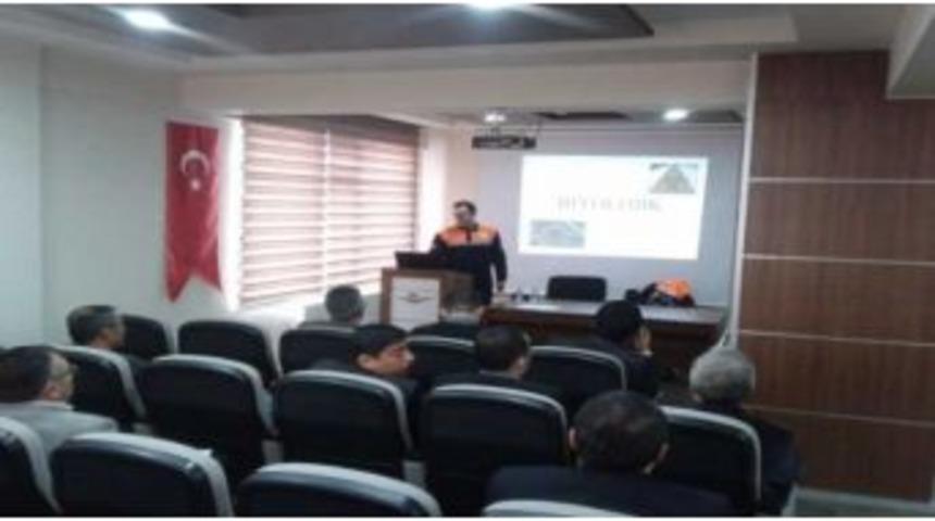 Afad Eğitimleri S&uuml;r&uuml;yor