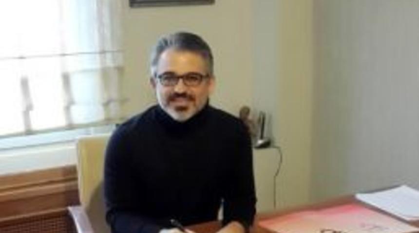 Uz. Dr. Canatar: "diziler Toplumun Ailesel Değer Yargılarını Sarsabilir"