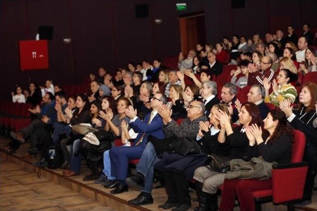 Modern Folk M&uuml;zik Topluluğu&rsquo;ndan Muhteşem Konser