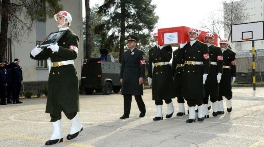 Şehit Uzman &Ccedil;avuş Sel&ccedil;uk Paker İ&ccedil;in T&ouml;ren D&uuml;zenlendi