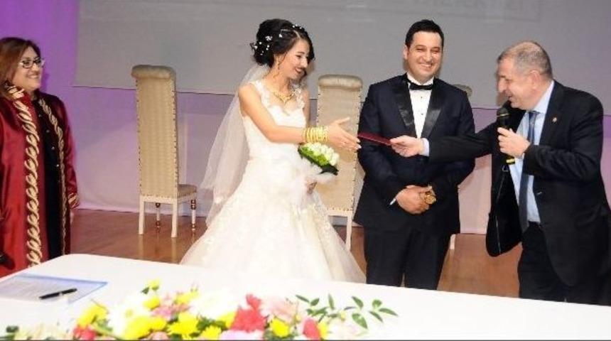 Şahin Nikah Kıydı, &Ouml;zdağ Şahitlik Yaptı
