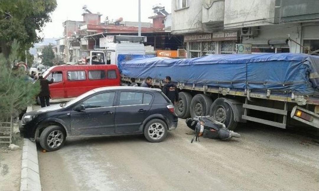 Freni Patlayan Tır Dehşet Sa&ccedil;tı