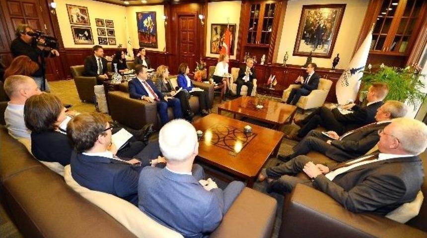 Almanlar İzmir&rsquo;den Memnun