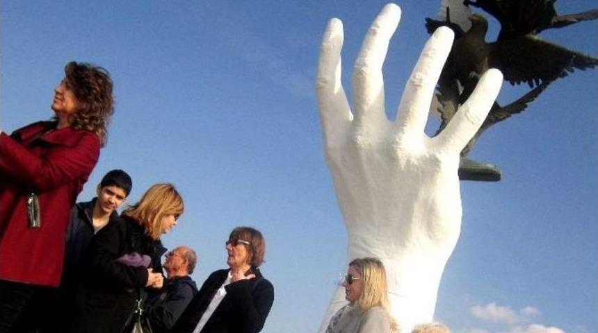 M&uuml;badelenin 93. Yılı Kuşadası&rsquo;nda Anıldı