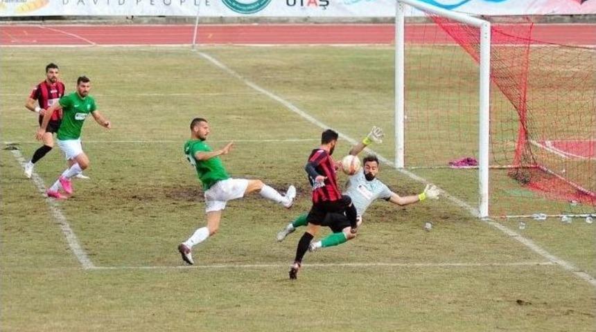 Utaş Uşakspor &Ccedil;ıkışını S&uuml;rd&uuml;rd&uuml;