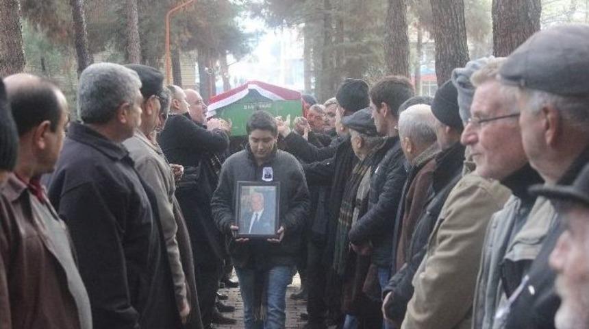 Eski Milletvekili Kasım Parlar Toprağa Verildi