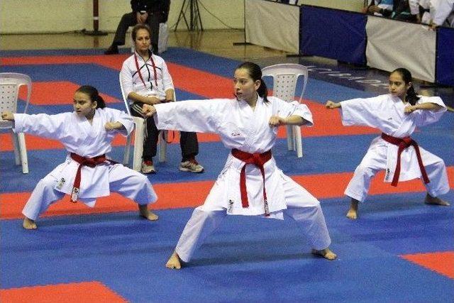 Zonguldak Karate Türkiye Şampiyonasından Eli Boş Döndü