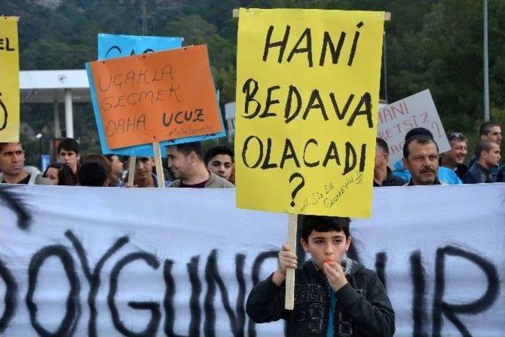 Göcek Tüneli’ndeki Geçiş Ücreti Protesto Edildi G2