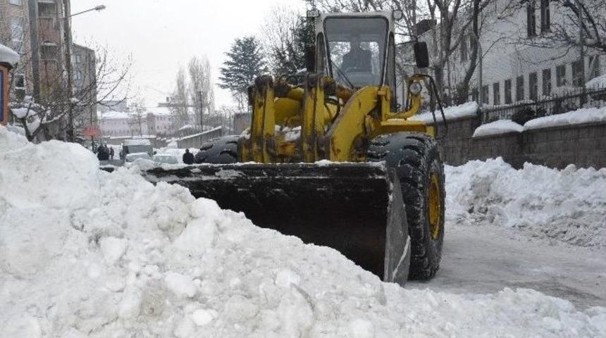 Tatvan’da Kar Temizleme Çalışmaları