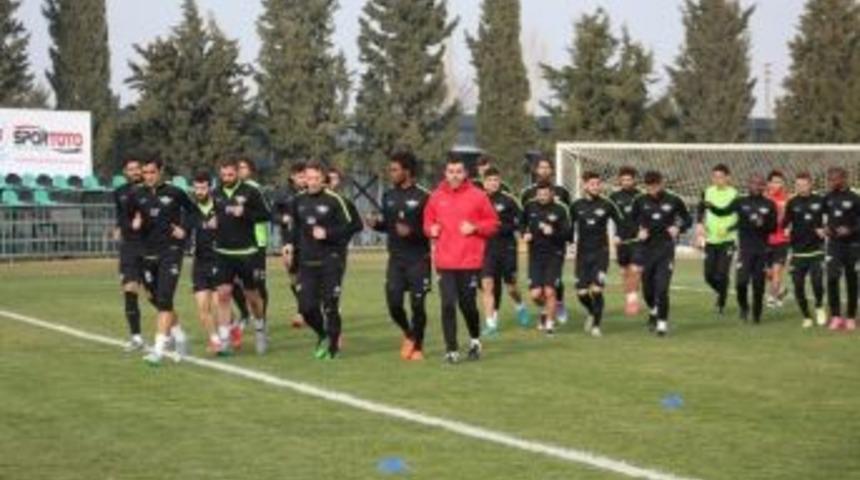 Akhisar Belediyespor&rsquo;un Trabzon Kafilesi Belli Oldu