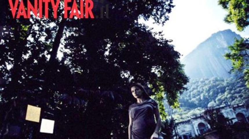 Merakla beklenen Pirelli takviminden kareler