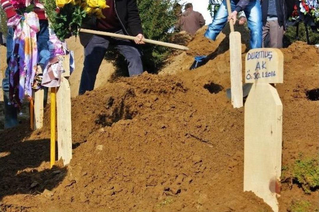 Feci Kazada &Ouml;lenler Nazilli&rsquo;de Defnedildi