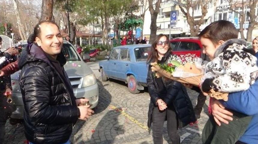 Silivri Sahilinde S&uuml;rpriz Evlilik Teklifi