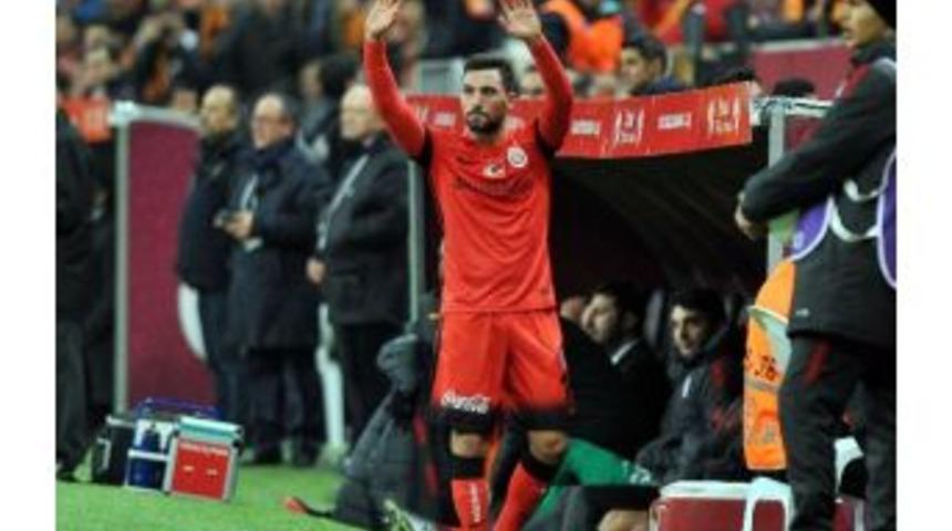 Sinan G&uuml;m&uuml;ş Gollerine Devam Ediyor