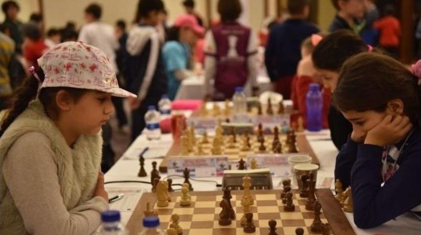 Adıyamanlı Satran&ccedil;&ccedil;ılar &Uuml;lkemizi Temsil Edecek