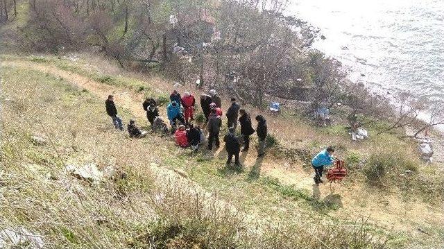 (özel Haber) Toprak Zemine Çakılan Yamaç Paraşütçüsü Ölümden Döndü