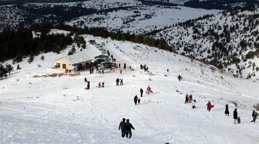 Aladağ&rsquo;da Kayak Etkinliği