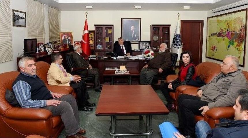 Camii Cemaatinden Başkan Karalar&rsquo;a Teşekk&uuml;r Ziyareti