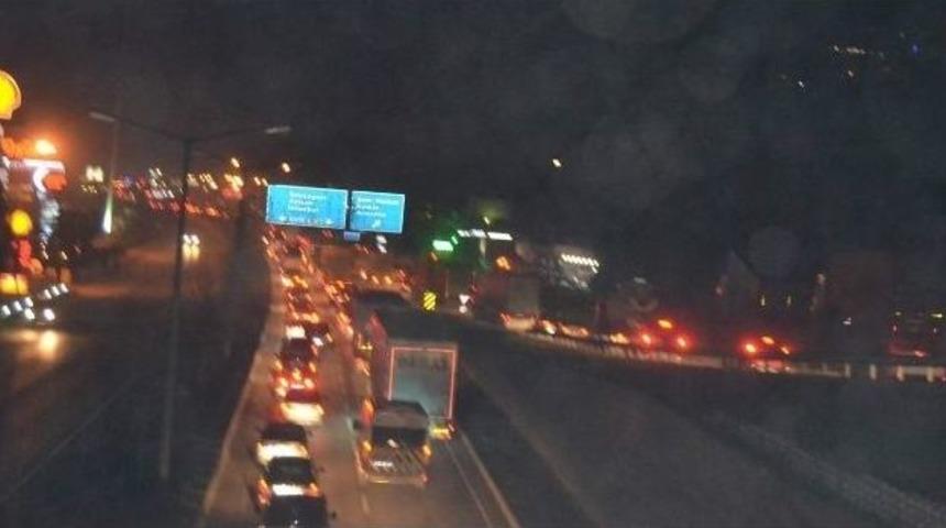 Yeni Otoban &Ccedil;alışması Bursa-istanbul Yolunu Fel&ccedil; Etti