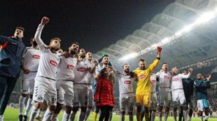 Torku Konyapsor Kupada 3. Kez &Ccedil;eyrek Finalde