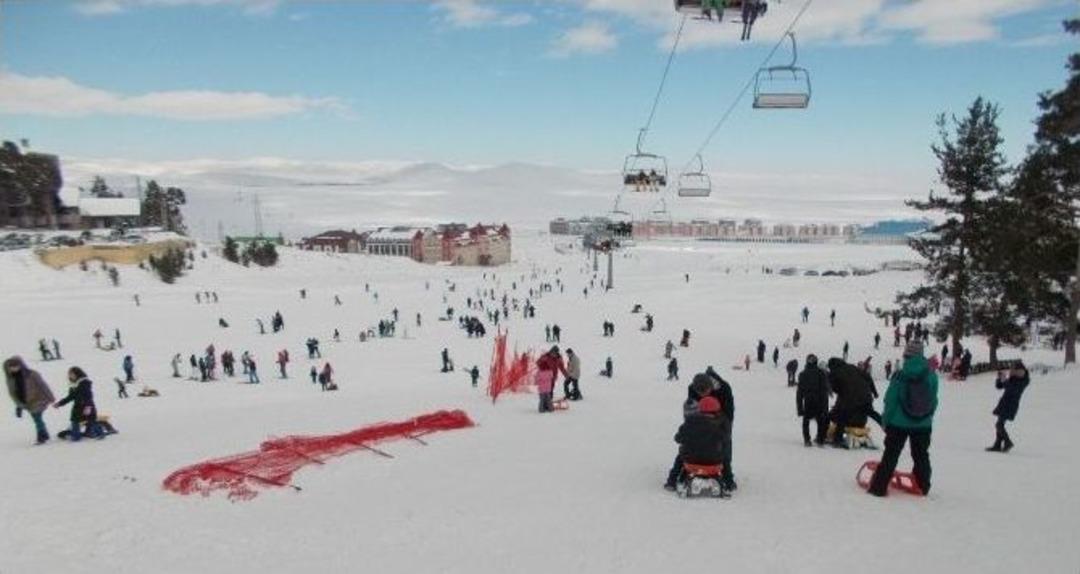 Sarıkamış&rsquo;ta Yarıyıl Tatili Yoğunluğu