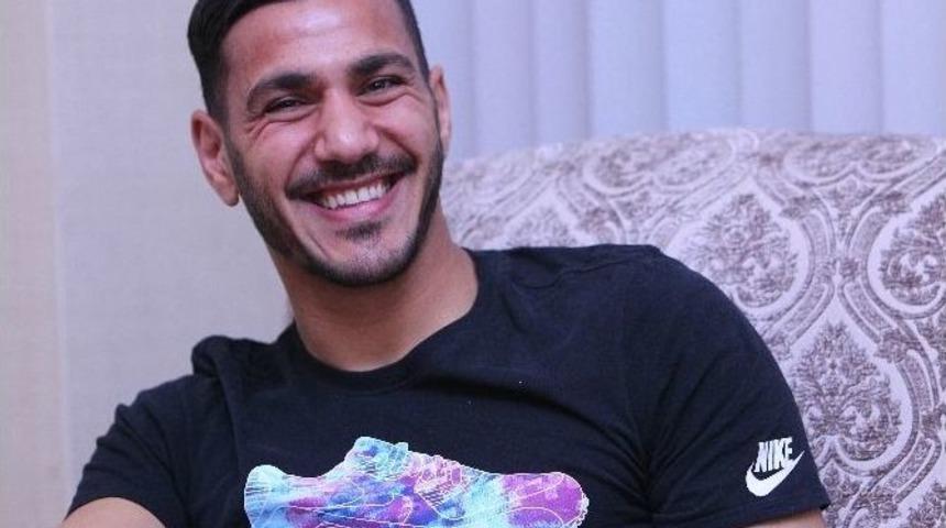 Deniz Kadah: "futbol Benim Hayatım"