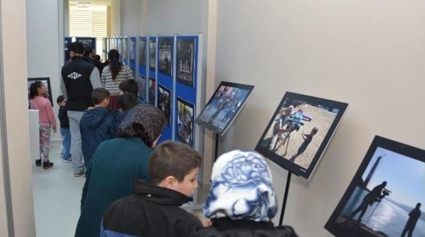 Kamera Arkası Gazetecileri Fotoğraf Sergisi A&ccedil;ıldı