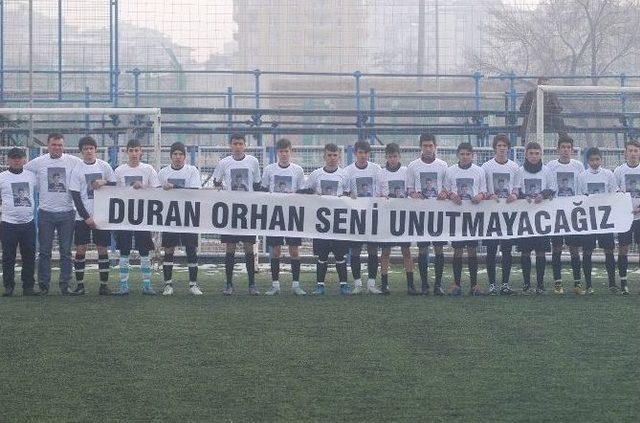 Hayatını Kaybeden Genç Futbolcu Unutulmadı